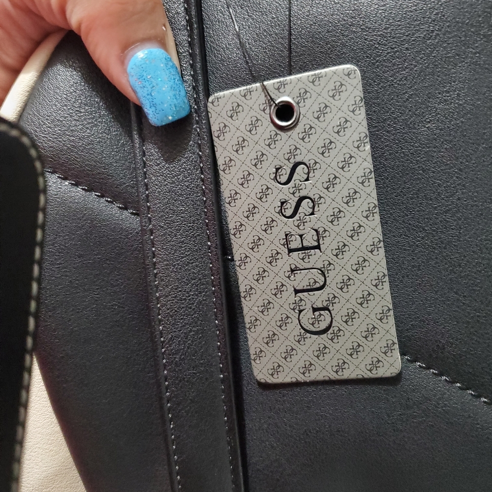 GUESS backpack - Picture 4 of 4